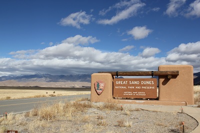 sand-dunes-entrance-sign