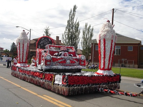 Parade-float