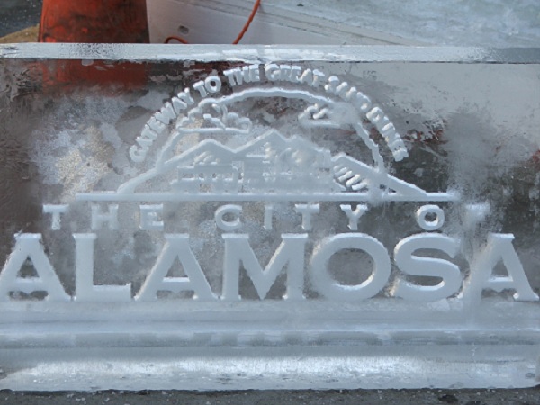 Alamosa-sign-made-from-ice