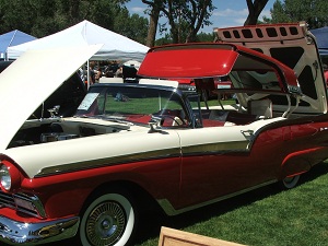 Early-Iron-Festival-Car