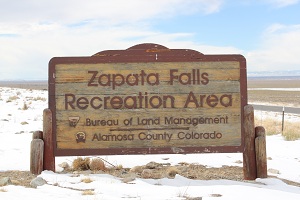 Zapata-Falls-entrance-sign